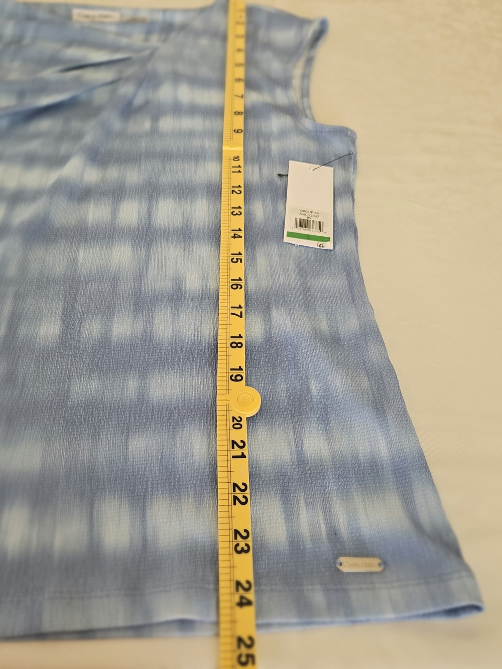 NWT Calvin Klein Rebecca Textured Knit Drape Neck Top Size L Tie Dye Blue White - Picture 11 of 14